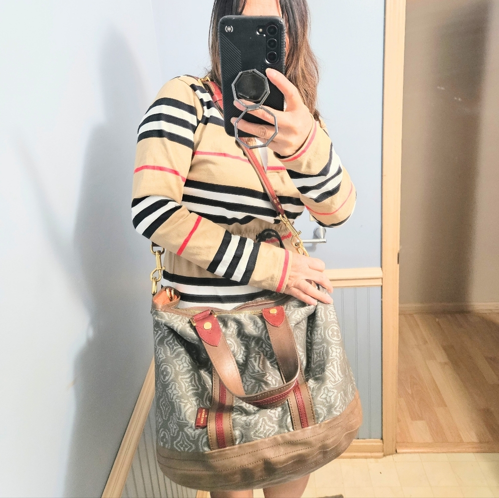 Auth Louis Vuitton 2010 Prefall limited edition Aviator Shoulder Bag